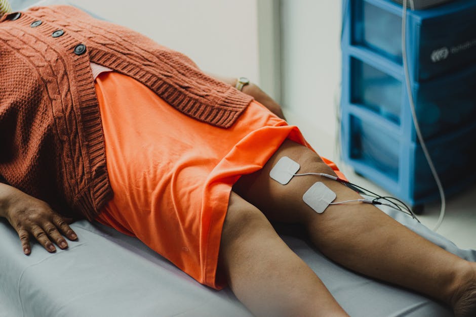 EMS po operaci kolene a kyčle: kdy je vhodné s rehabilitací začít